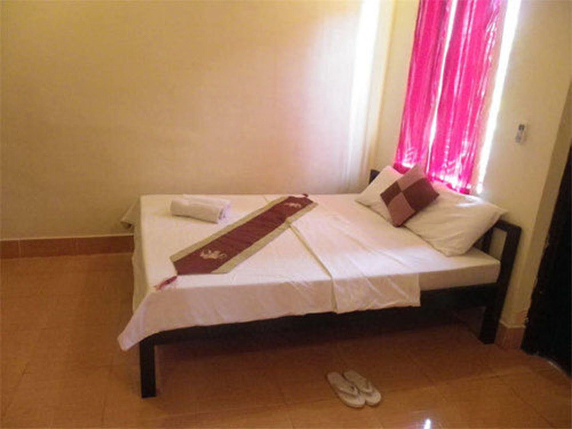 Sovanphum Guesthouse And Restaurant Phnom Penh Dış mekan fotoğraf